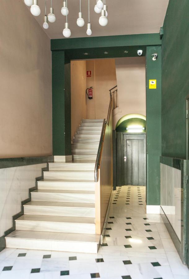 Plaza Catalunya City Center Apartments Barcelona Bagian luar foto