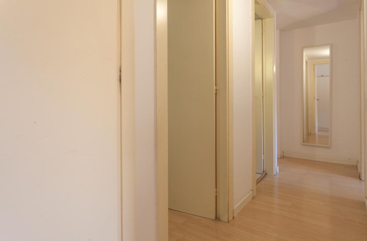 Plaza Catalunya City Center Apartments Barcelona Bagian luar foto
