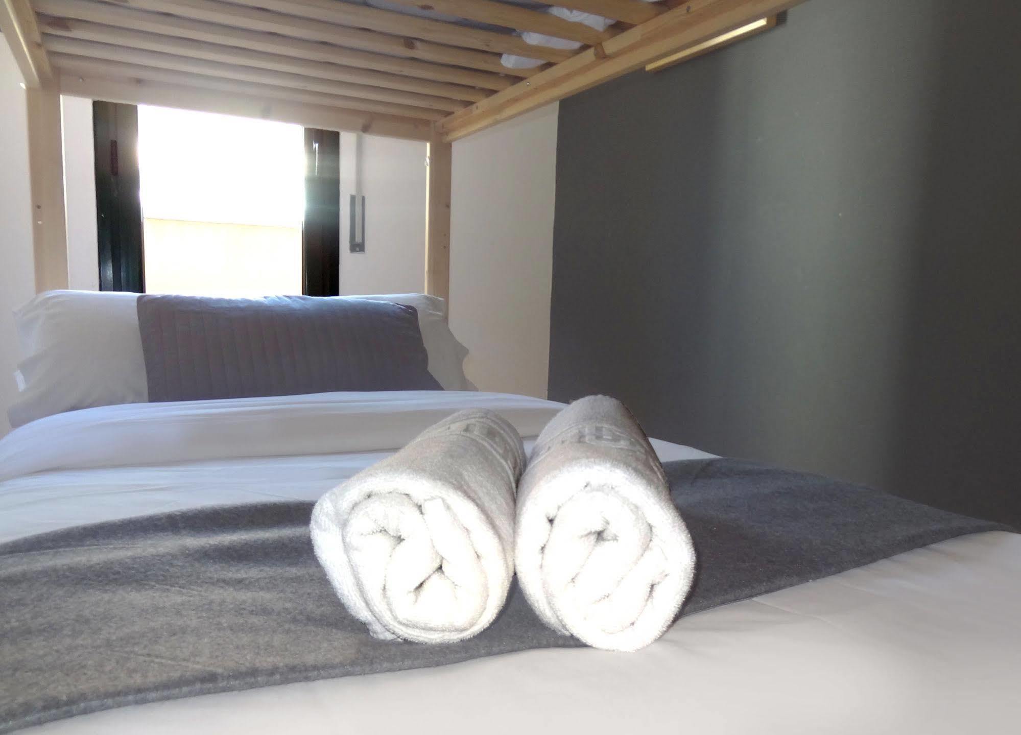 Plaza Catalunya City Center Apartments Barcelona Bagian luar foto